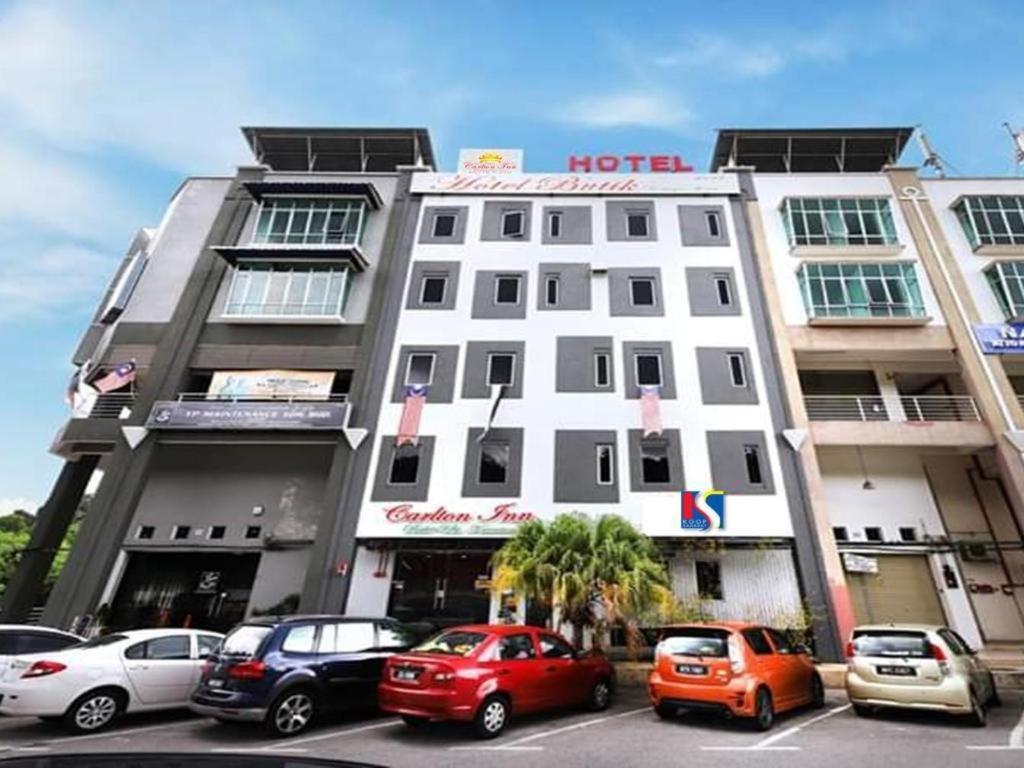 Oyo 89492 Carlton Bukit Ubi 2*