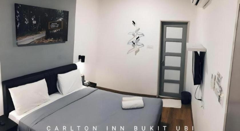 Hotel Oyo 89492 Carlton Bukit Ubi 2*